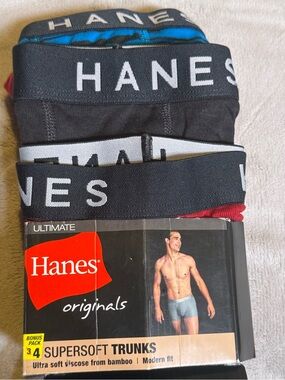 Hanes Men’s 3 pack Boxer Briefs with Hanes Branded Waistband